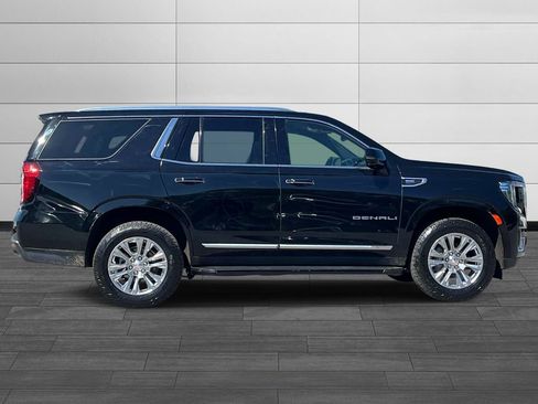 Used 2024 GMC Yukon Denali AWD/4WD image 2