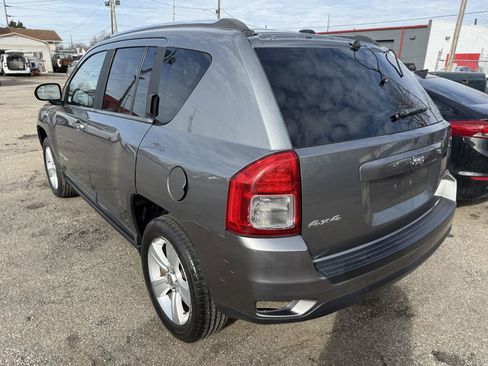 Used 2011 Jeep Compass Latitude image 4