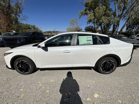 New 2025 Kia K4 EX image 4