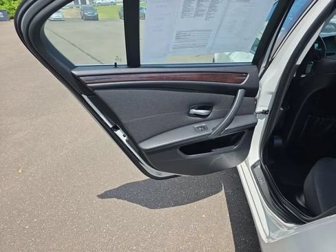 Used 2010 BMW 528i xDrive Sedan AWD/4WD image 40