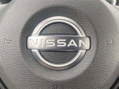 Used 2025 Nissan Kicks Play S image 27