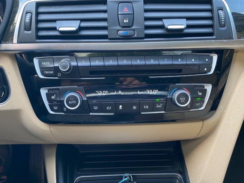 Used 2018 BMW 330i xDrive Sedan AWD/4WD image 29