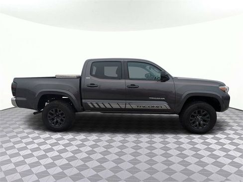 Used 2020 Toyota Tacoma SR5 image 2