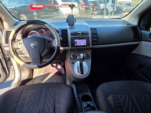 Used 2012 Nissan Sentra 2.0 SR w/ Special Edition Pkg FWD image 11