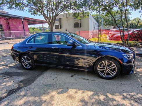 Used 2021 Mercedes-Benz E 350 4MATIC Sedan image 3