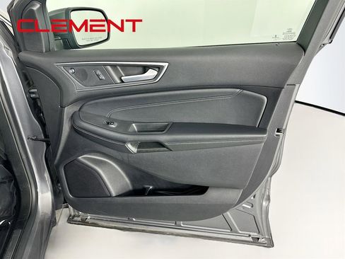 Certified 2022 Ford Edge Titanium image 34