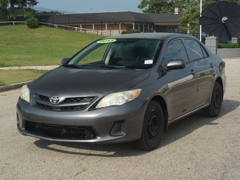 Used 2013 Toyota Corolla L FWD image 14