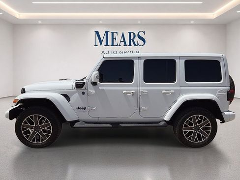 Used 2024 Jeep Wrangler High Altitude AWD/4WD image 2