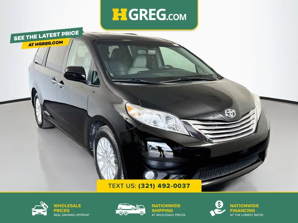 Used 2017 Toyota Sienna XLE w/ XLE Navigation Package FWD image 1