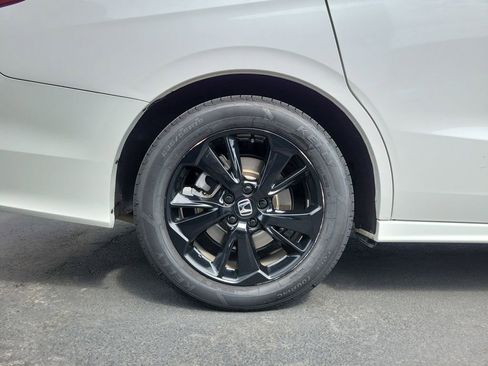 Used 2024 Honda Odyssey Sport image 8