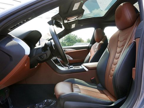 Used 2025 BMW M850i xDrive image 40