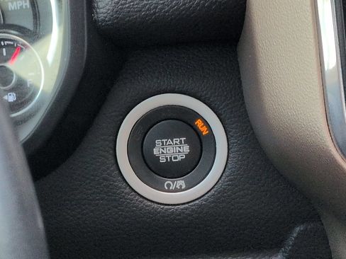 Used 2022 RAM 1500 Laramie AWD/4WD image 26