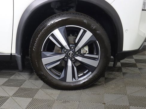 Used 2023 Nissan Rogue SL w/ SL Premium Package image 24