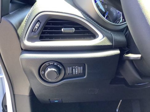 New 2027 Chrysler Pacifica Limited w/ S Appearance Package FWD image 15