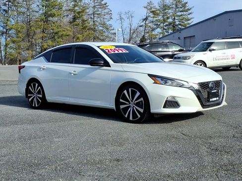 Used 2022 Nissan Altima 2.0 SR image 1