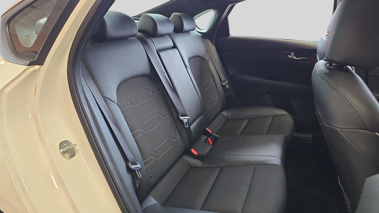 Used 2024 Kia Forte GT-Line w/ GT-Line Premium Package FWD image 17
