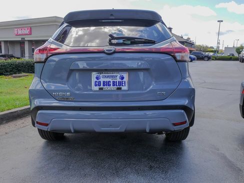 Used 2022 Nissan Kicks SR w/ Premium Package FWD image 6