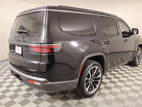 Used 2022 Jeep Wagoneer Series III w/ Premium Group I image 24