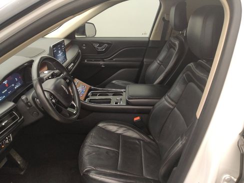 Used 2020 Lincoln Aviator Reserve w/ Equipment Group 201A RWD image 17