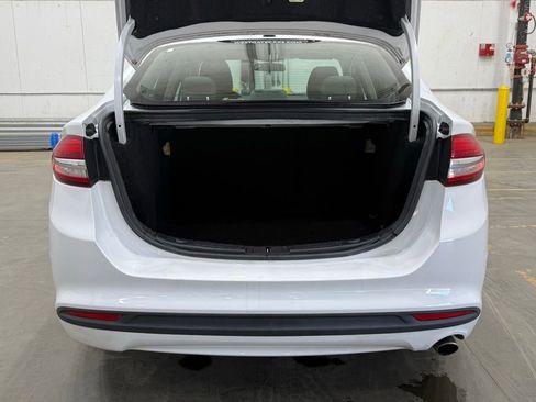 Used 2017 Ford Fusion S image 18