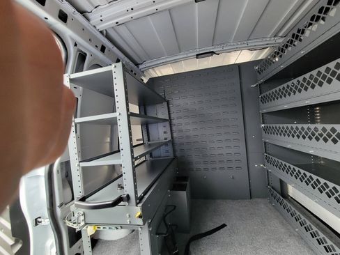 Used 2022 GMC Savana 2500 RWD image 39