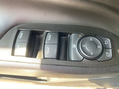 Used 2023 Chevrolet Equinox LT FWD image 14