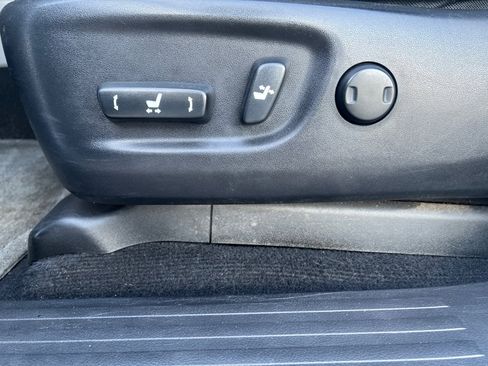 Used 2013 Toyota 4Runner SR5 w/ Convenience Pkg image 35