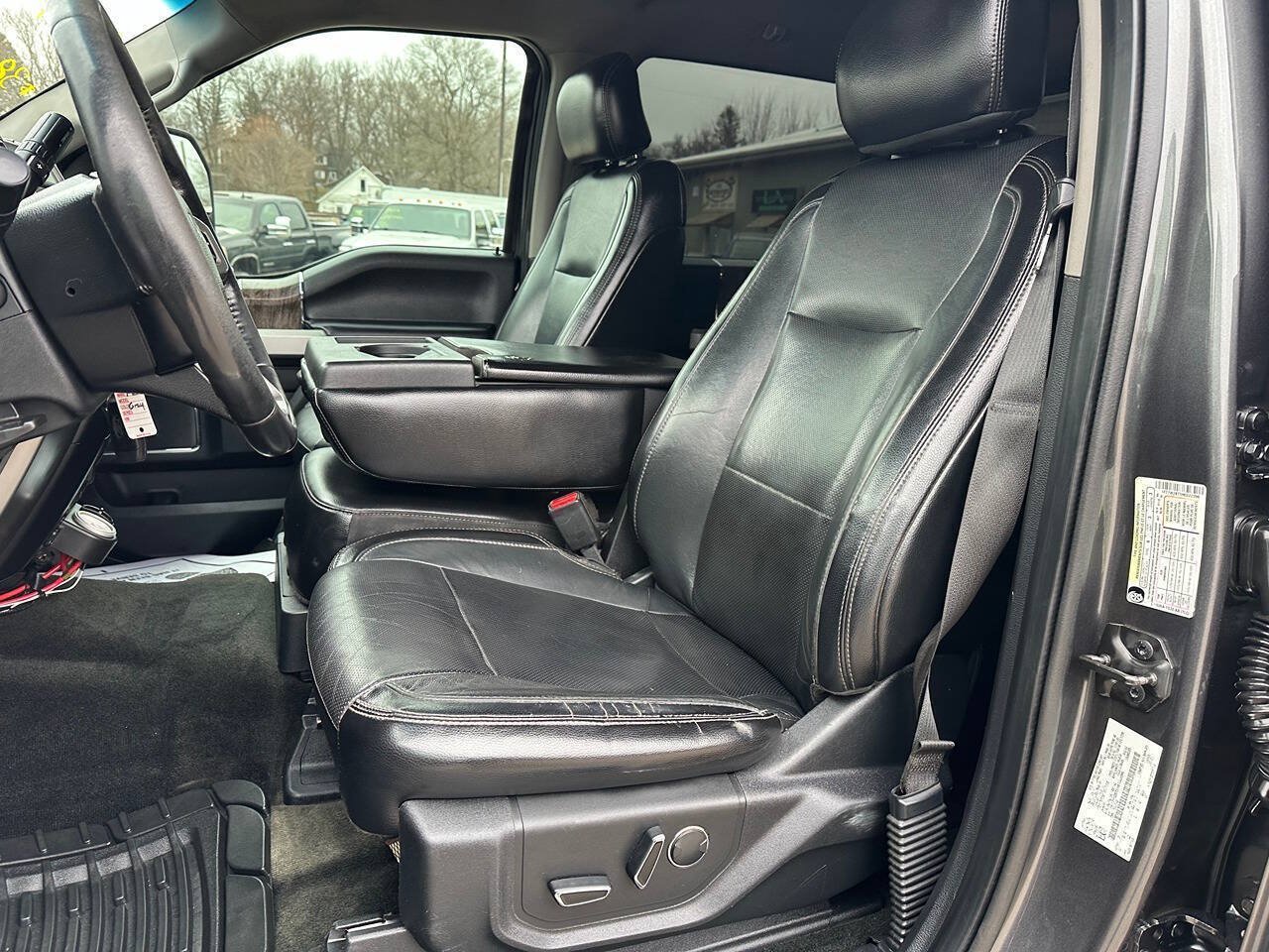 Used 2017 Ford F250 Lariat w/ FX4 Off-Road Package AWD/4WD image 35