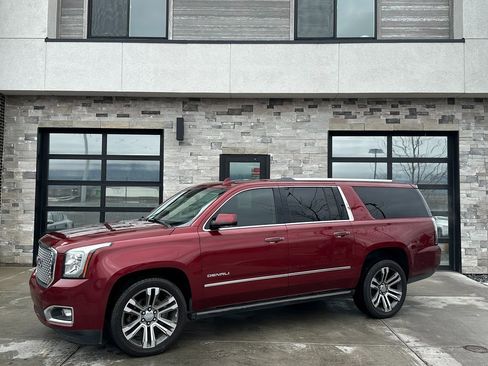 Used 2017 GMC Yukon XL Denali w/ Open Road Package image 7