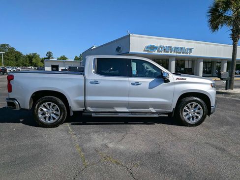 Used 2022 Chevrolet Silverado 1500 LTZ AWD/4WD image 5
