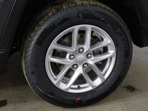 New 2025 Jeep Grand Cherokee Laredo X image 43