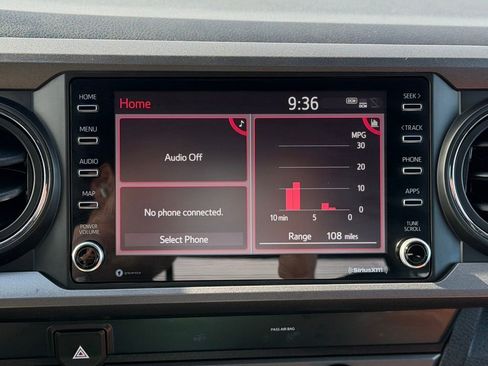 Used 2020 Toyota Tacoma TRD Off-Road w/ Technology Package image 11