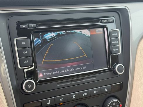 Used 2015 Volkswagen Passat 1.8T Limited Edition image 17