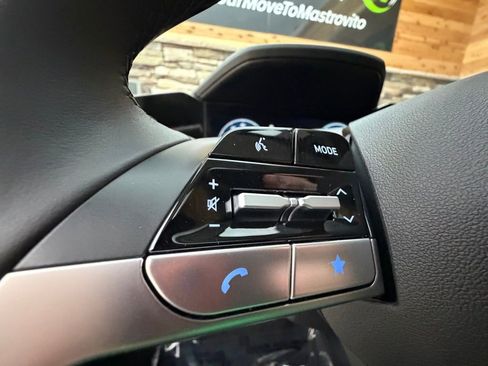 Certified 2025 Hyundai Elantra Limited w/ Cargo Package image 23