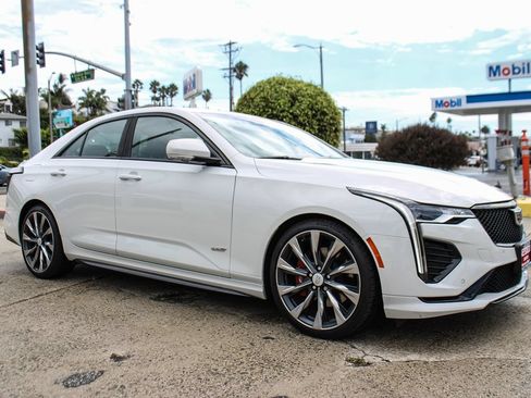 Used 2022 Cadillac CT4 V w/ Navigation Package RWD image 8