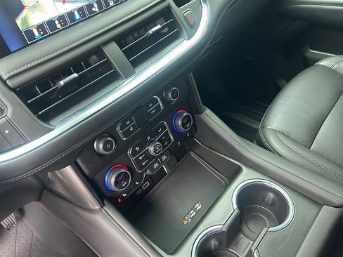 Used 2024 Chevrolet Suburban Z71 w/ Off-Road Capability Package image 20