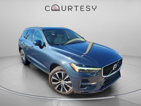 Used 2022 Volvo XC60 B5 Momentum w/ Protection Package Premier image 5