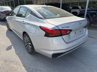 Used 2024 Nissan Altima 2.5 SV video 3