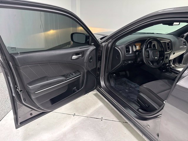 Used 2020 Dodge Charger SXT AWD/4WD image 8