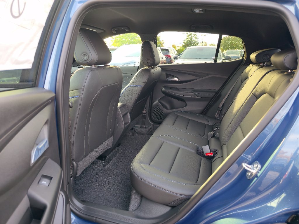 New 2026 Buick Envista Sport Touring w/ Convenience I Package FWD image 24