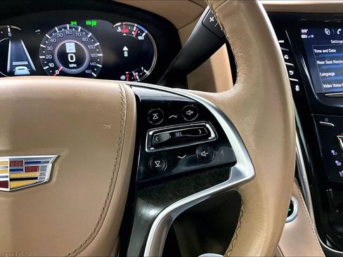 Used 2018 Cadillac Escalade Platinum AWD/4WD image 26