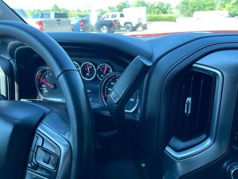 Used 2021 Chevrolet Silverado 1500 LT w/ Convenience Package II AWD/4WD image 16
