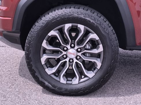 Used 2026 GMC Canyon Denali AWD/4WD image 14