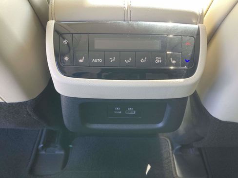 Used 2025 INFINITI QX60 Luxe AWD/4WD image 19