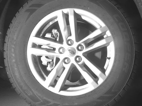 Used 2024 Ford Explorer XLT w/ Equipment Group 202A image 13