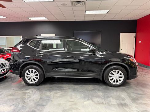 Used 2020 Nissan Rogue S AWD/4WD image 7