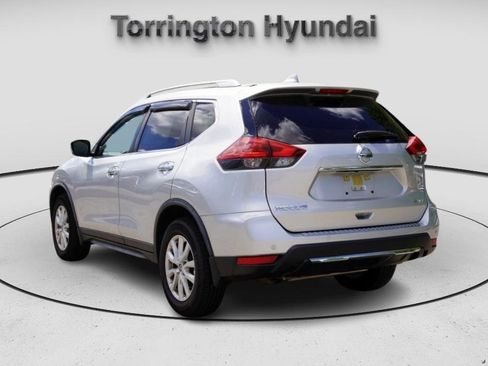 Used 2019 Nissan Rogue SV image 5