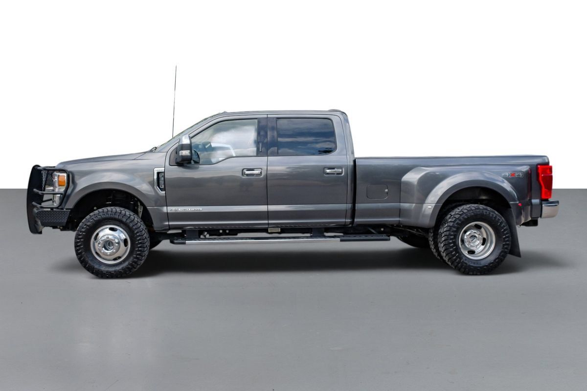 Used 2020 Ford F350 Lariat w/ Chrome Package AWD/4WD image 9