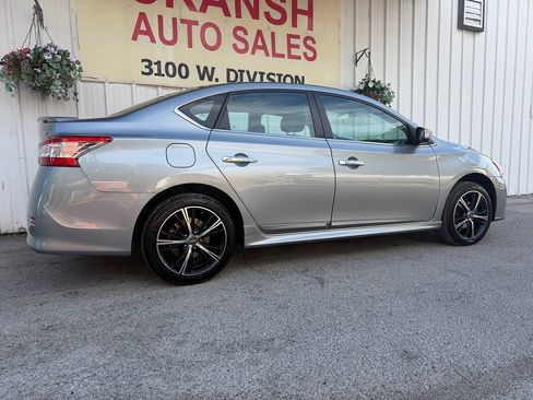 Used 2014 Nissan Sentra SR w/ SR Driver Package FWD image 3