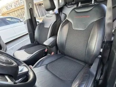 Used 2018 Jeep Compass Trailhawk w/ Navigation Group AWD/4WD image 20